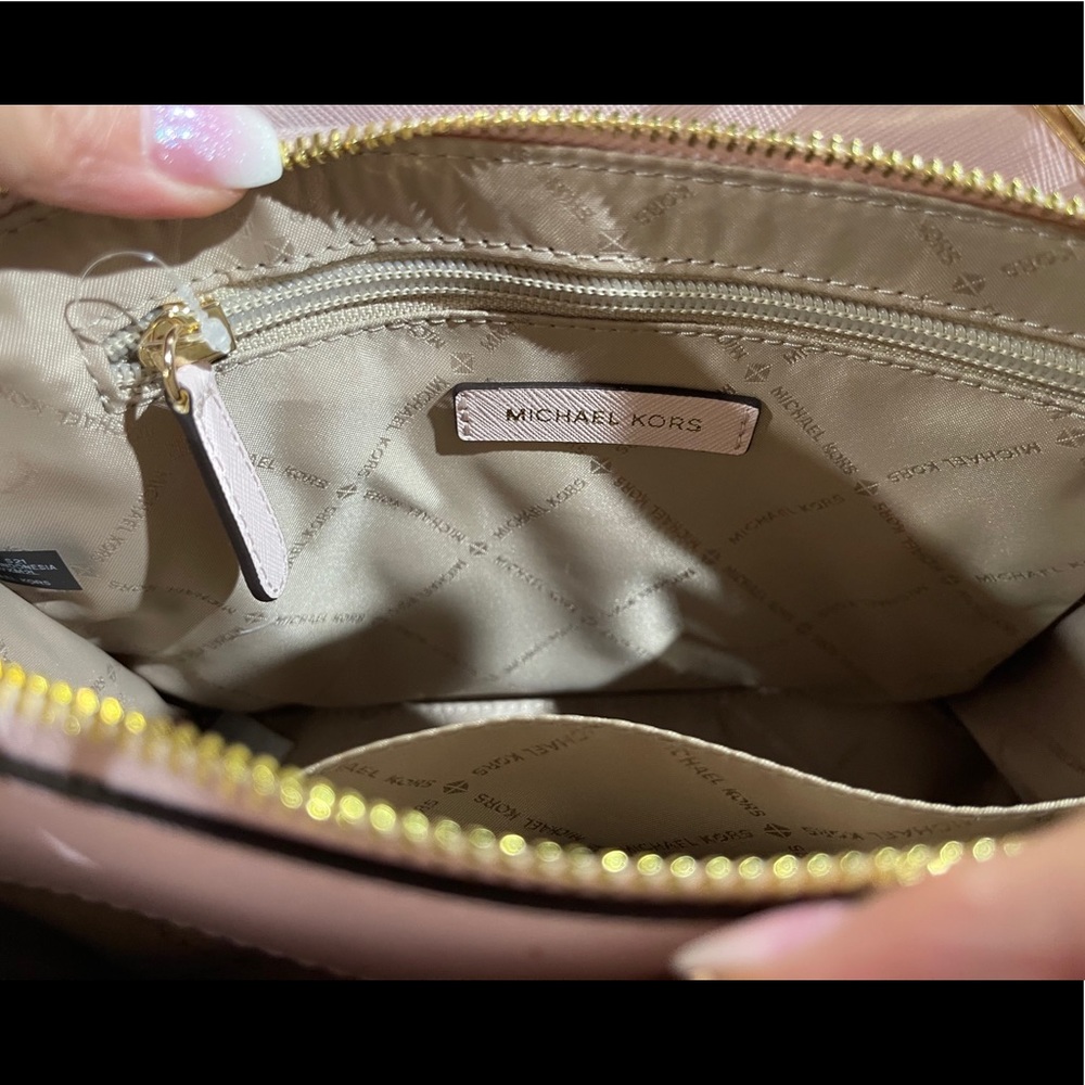 Gaby’sBags👜💕-Michael Kors Satchel White MK Pink - Picture 6 of 6